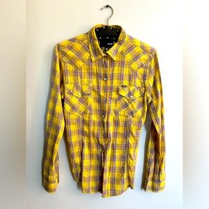 Hurley summer plaid button down shirt! ✌️